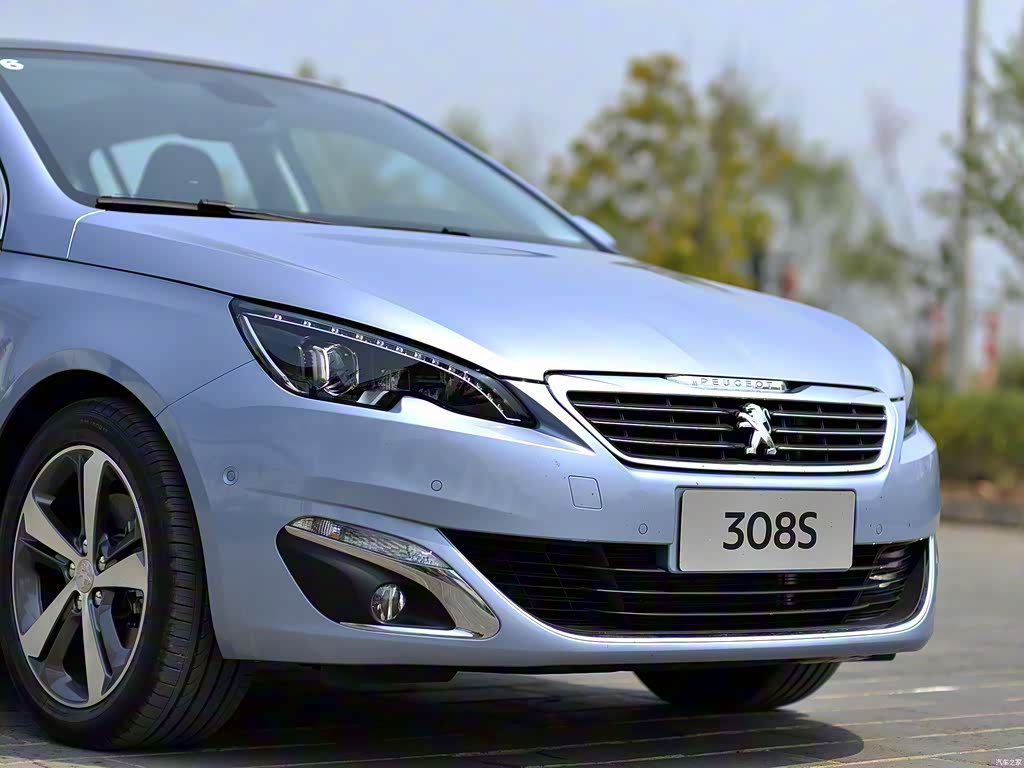 2015款 1.6t 自动睿驰版