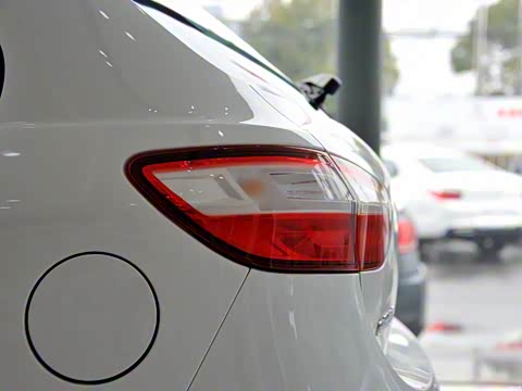 2015�� 1.5L �ֶ������