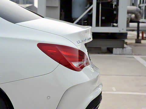 2015�� AMG CLA 45 4MATIC