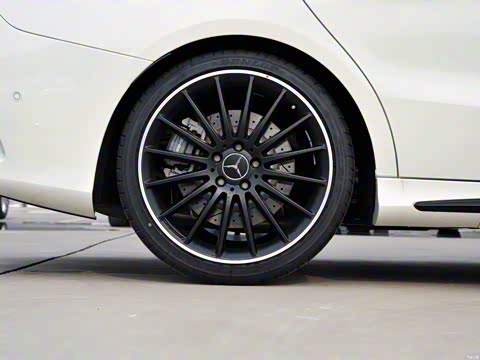 2015�� AMG CLA 45 4MATIC