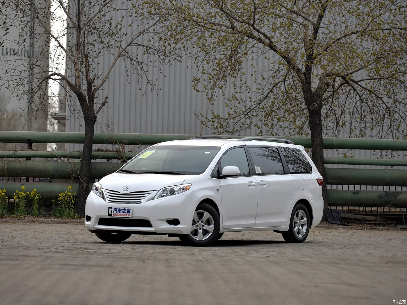 车价>猜您喜欢:赛那sienna别克gl8埃尔法贵士艾力绅第二代cs75plus精