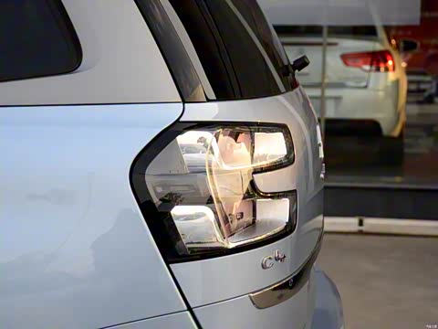 2015�� Grand 1.6T ������ 7��