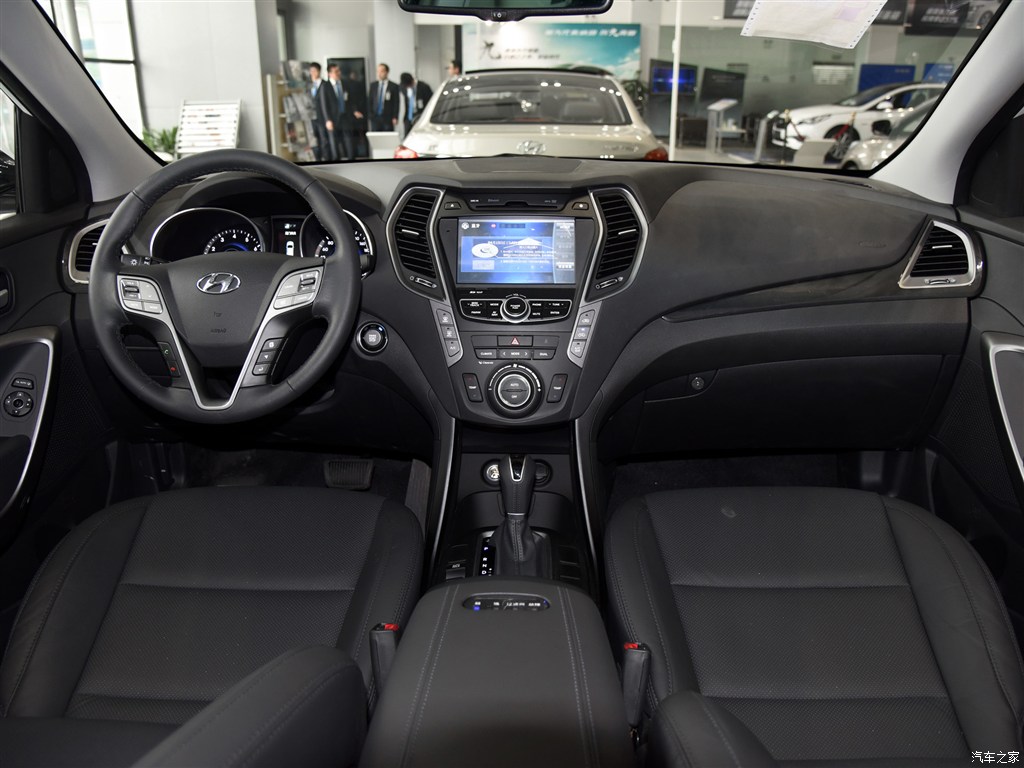 北京现代 全新胜达 2015款 2.0t 自动四驱智能型