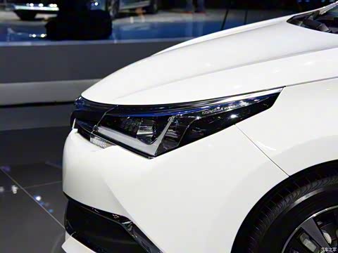 2016�� ˫�� 1.8L E-CVT�콢��