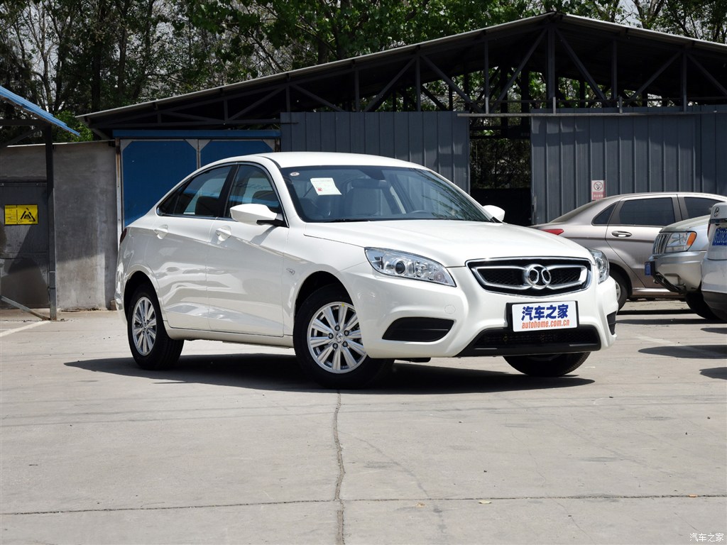 北京汽车 绅宝d50 2015款 1.5l cvt标准超值导航版