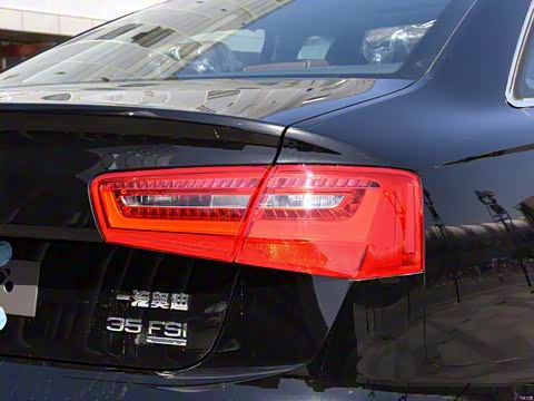 2015�� 35 FSI quattro ������