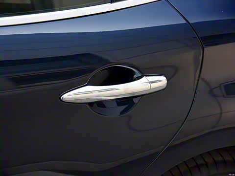 2015�� Q70L 2.5L ������