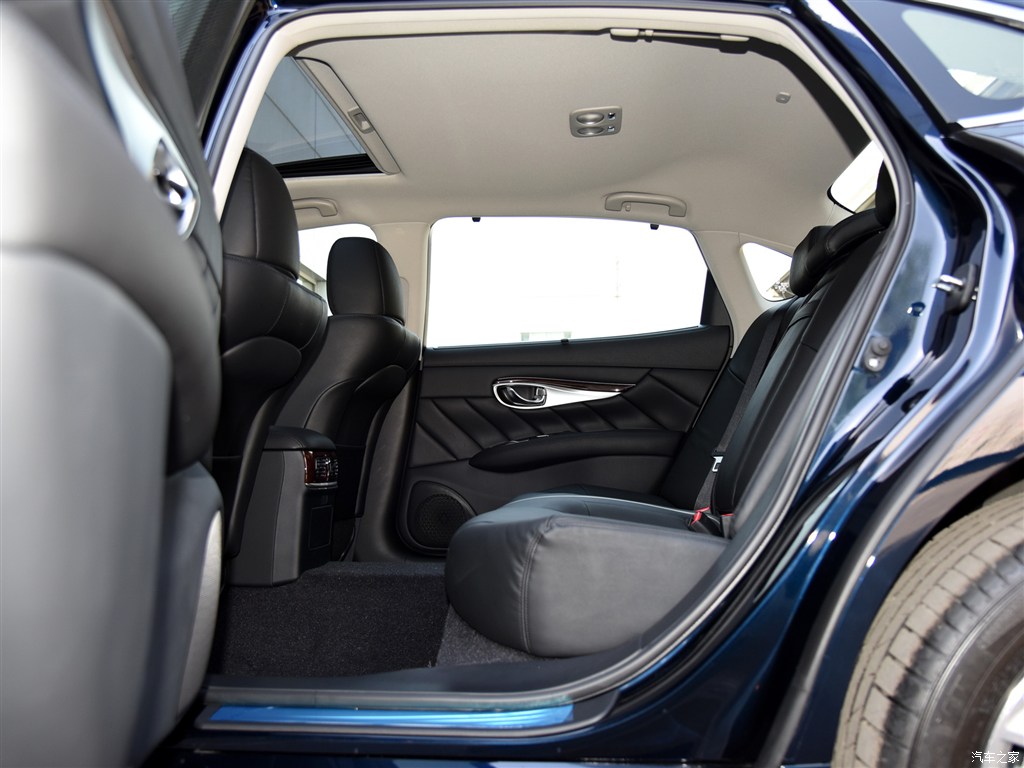 英菲尼迪(进口) 英菲尼迪q70 2015款 q70l 2.5l 悦享版