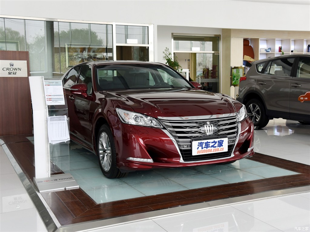 一汽丰田 皇冠 2015款 2.5l 精英版
