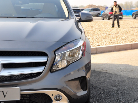 2015 GLA 200 