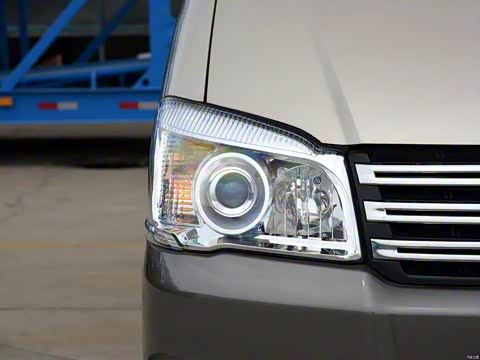 2015�� M3 1.6L 7��������