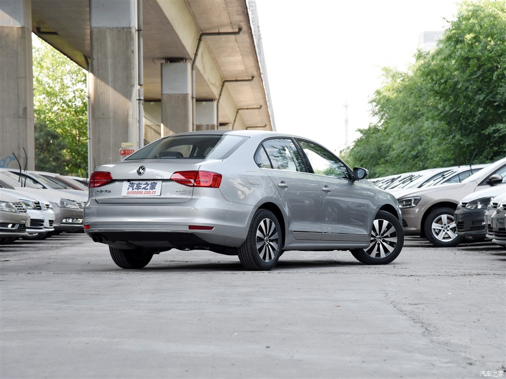 一汽-大众 速腾 2015款 230tsi 自动豪华型