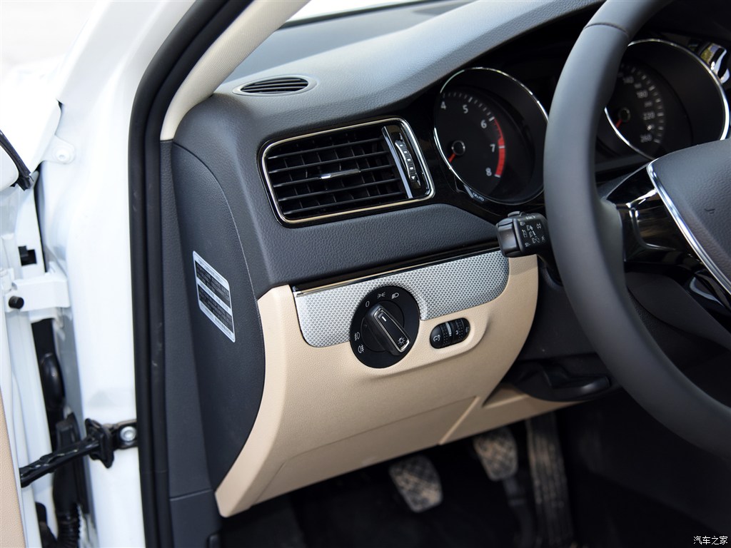 一汽-大众 速腾 2015款 1.6l 手动舒适型