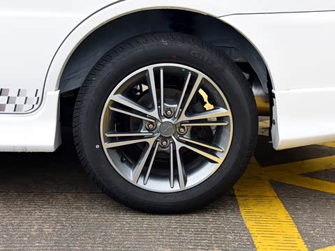 2015�� 1.6L �ֶ�S-Design