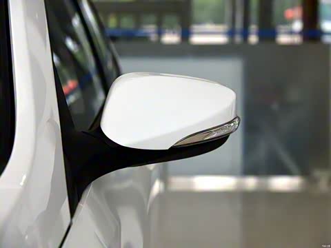 2015�� 1.6L �ֶ��¿��� ��V