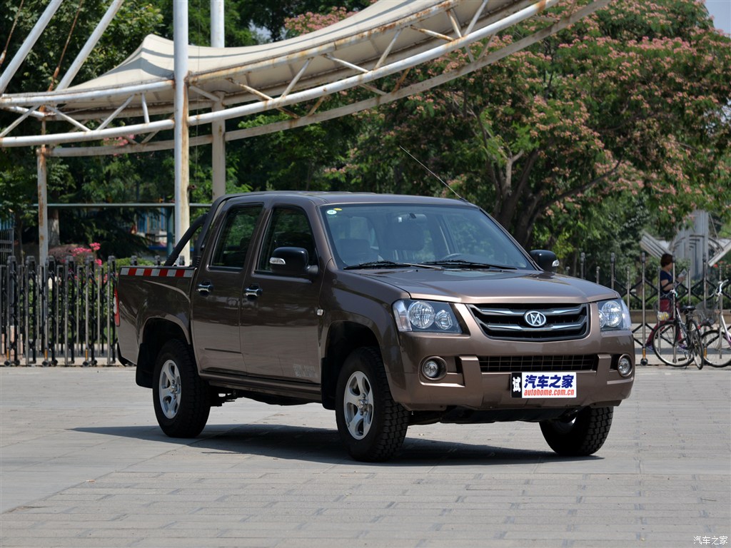 江铃集团轻汽 骐铃t5 2014款 2.8t两驱精英型标准轴距je493zlq4cb