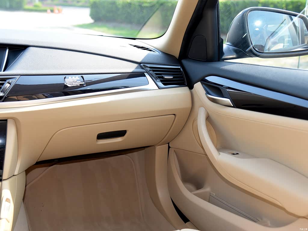 宝马x1 2015款 xdrive20i m运动限量型 3026887图片_宝马_汽车图库