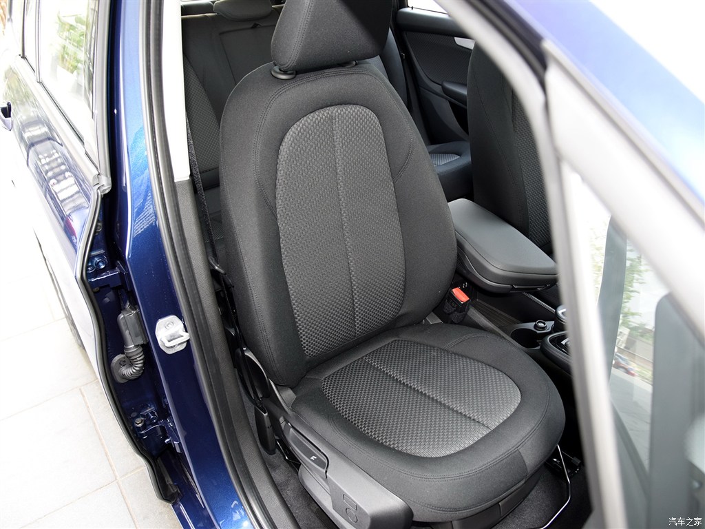 宝马(进口) 宝马2系多功能旅行车 2015款 218i 领先型