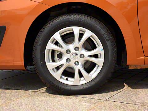 2015�� 1.6L �ֶ�������