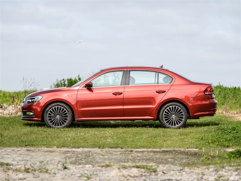 上海大众 朗逸 2015款 230tsi dsg 豪华版