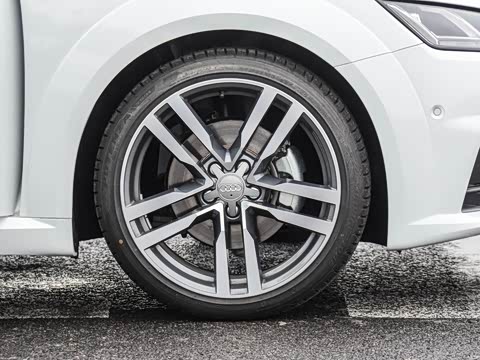 2015�� TT Coupe 45 TFSI quattro