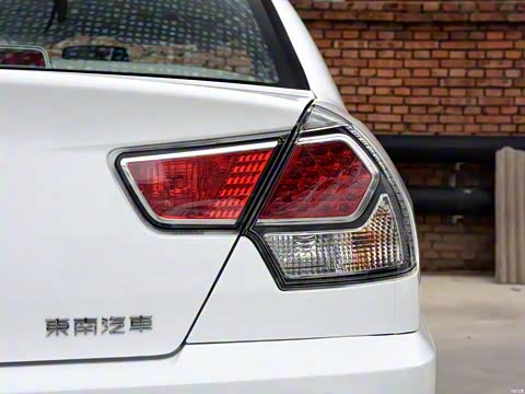 2015�� 1.5L �ֶ�������