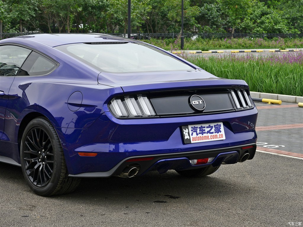 福特(进口) 野马 2015款 5.0l gt 性能版