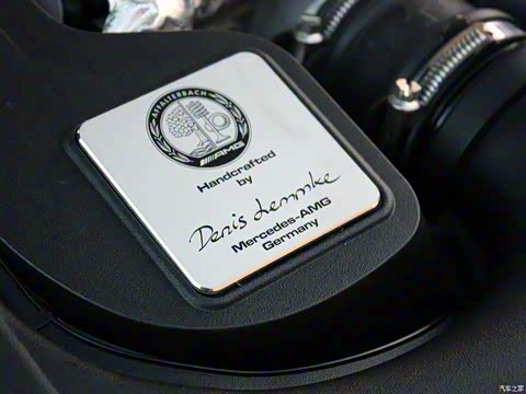 2015�� AMG C 63 S