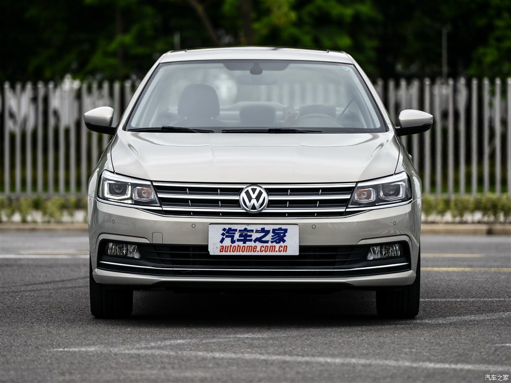 上海大众 朗逸 2015款 230tsi dsg 豪华版