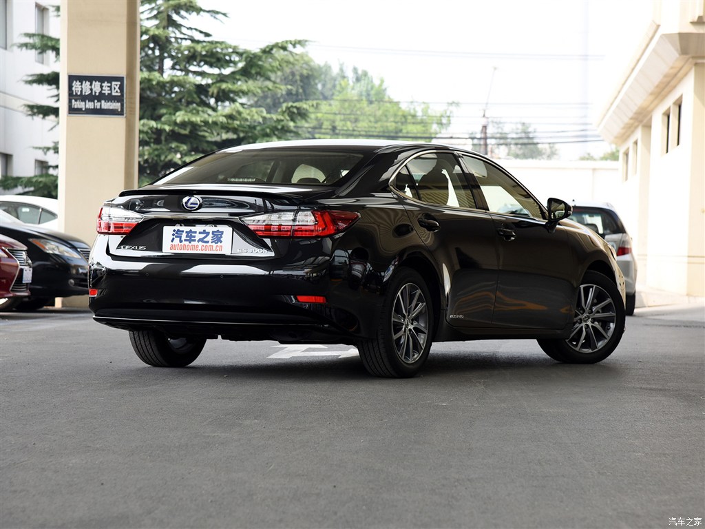 雷克萨斯 雷克萨斯es 2015款 300h 豪华版