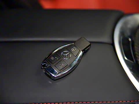 2015�� AMG C 63 S