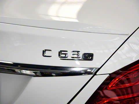 2015�� AMG C 63 S