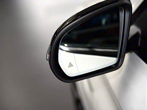 2015�� AMG C 63 S