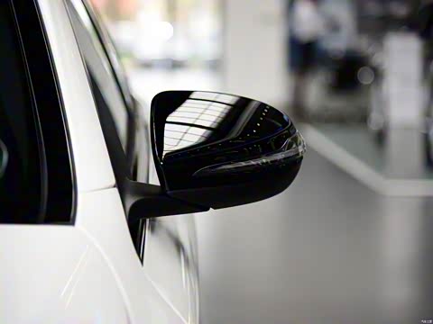 2015�� AMG C 63 S