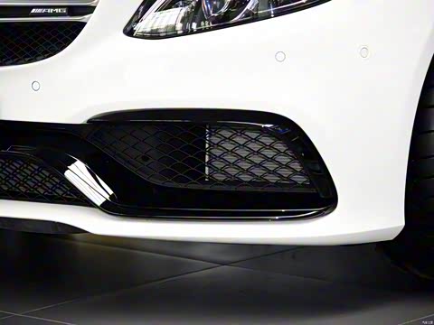 2015�� AMG C 63 S