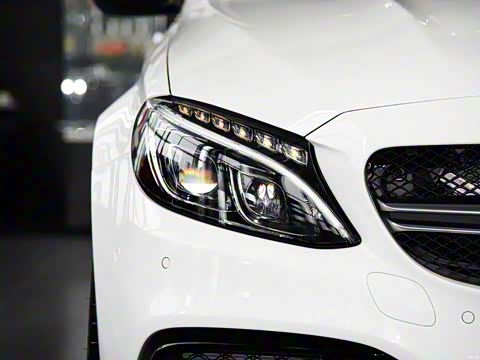 2015�� AMG C 63 S