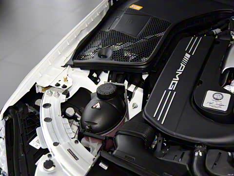 2015�� AMG C 63 S