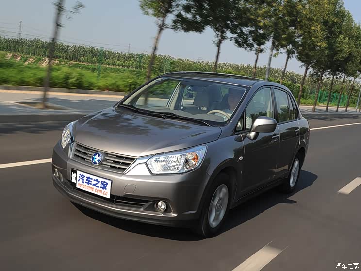 启辰d50 2013款 1.6l 手动豪华版