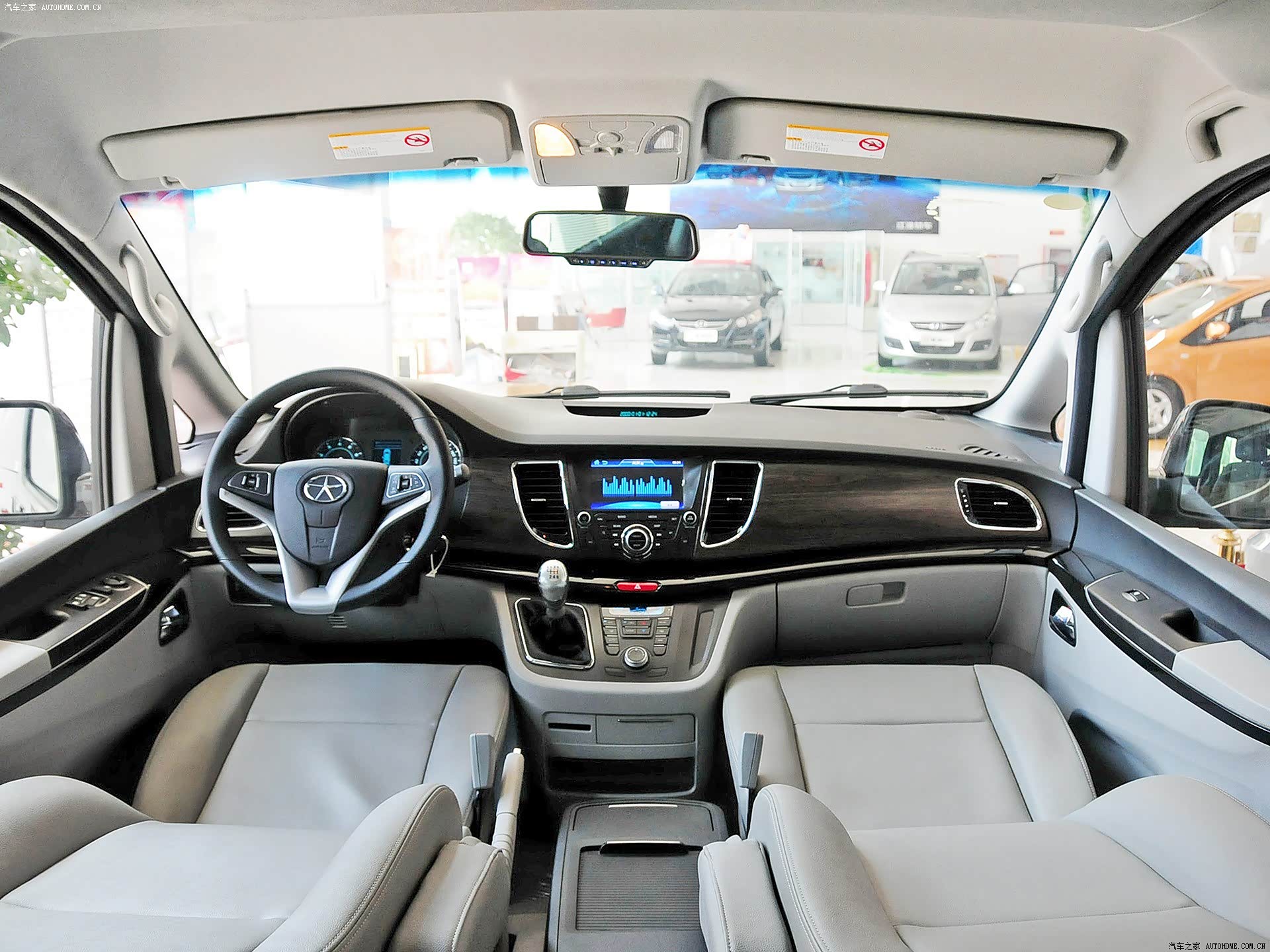 促 安丘瑞风m5现车充足 最高优惠0.1万元广告