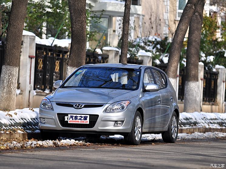 北京现代i30 2009款 2.0l 手动尊享型