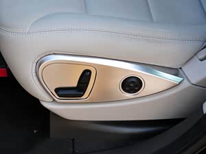 【图】奔驰R级可优惠4万 送5险冰箱及奔驰手