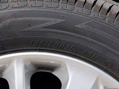 2012�� 1.5L �ֶ�������