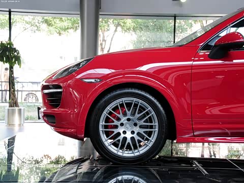 2012�� Cayenne GTS 4.8L