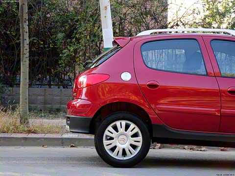 2013�� CROSS 1.4L �ֶ��˶���