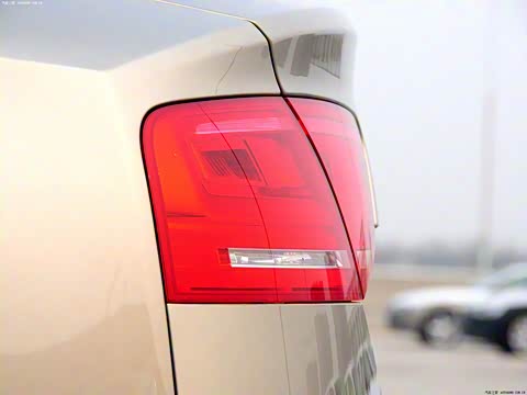 2013�� A8L 30 FSI ������