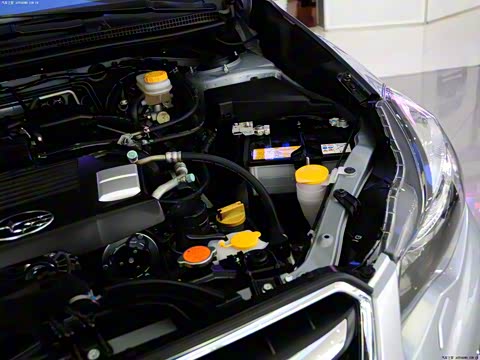 2012�� 2.0i ����������