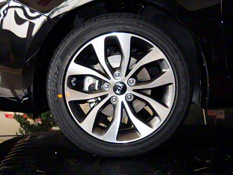 2013�� 1.6L �Զ�Premium