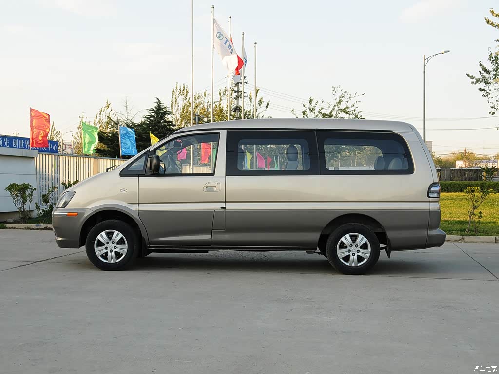 菱智2013款 m5 q3 2.