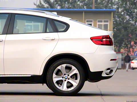 2012�� xDrive35i