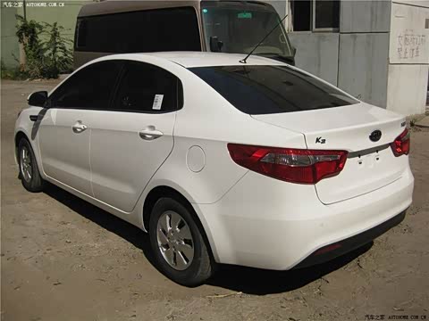 2011�� ���� 1.4L MT TOP